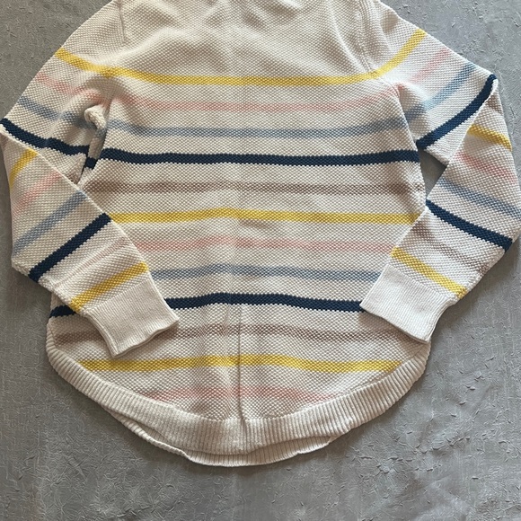 GAP Striped Knit Sweater size medium - Picture 9 of 9